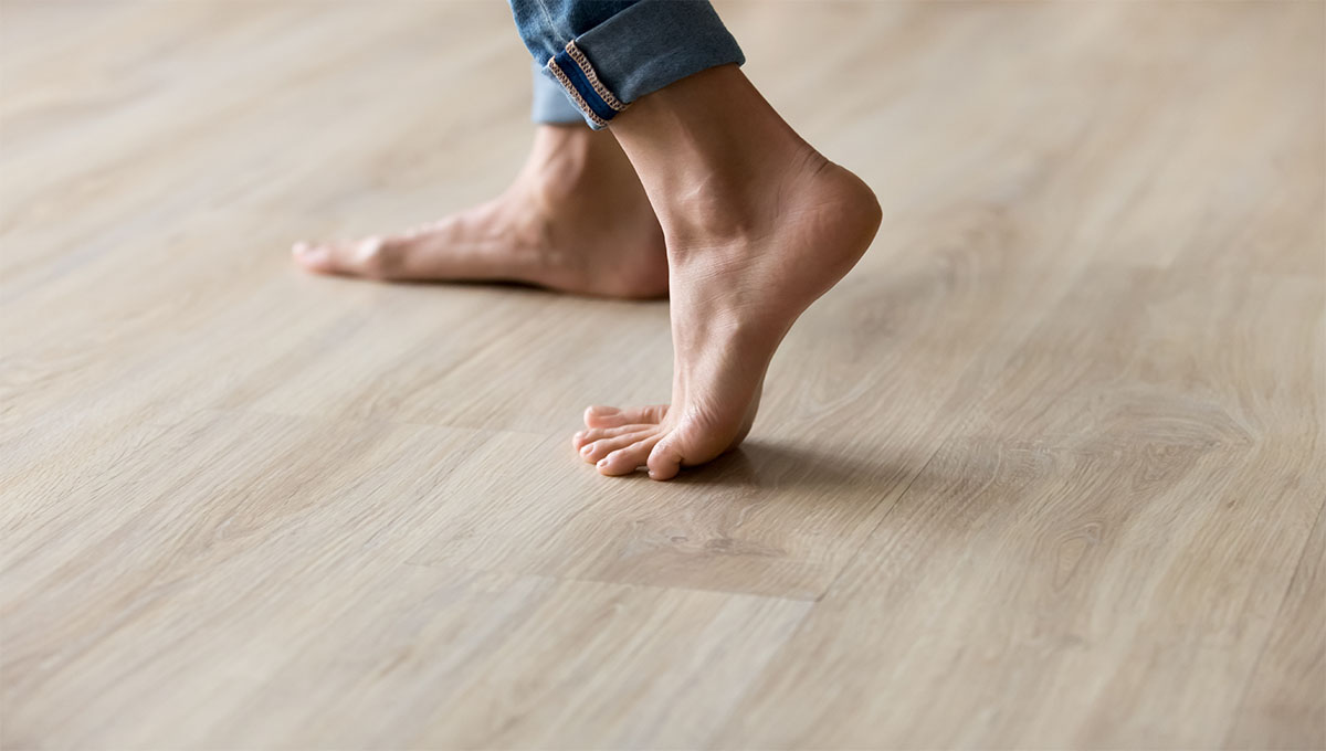 Side,Close,Up,View,Of,Unrecognizable,Woman,Feet,Legs,,Barefoot