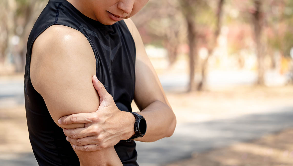 Bicep,Tendonitis,Or,Front,Arm,Muscle,Inflammation.,Asian,Athlete,Man